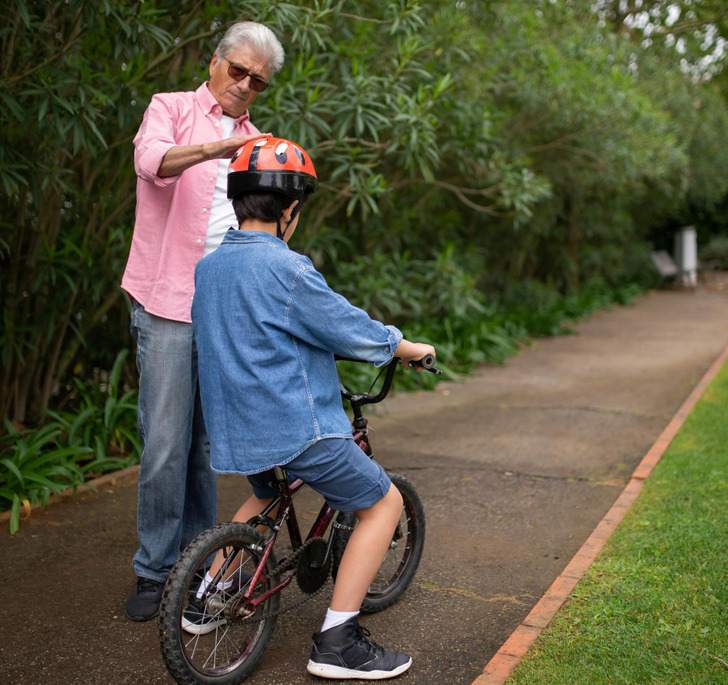 My stepdad managed my mom’s savings after she died — at 18 I finally ...