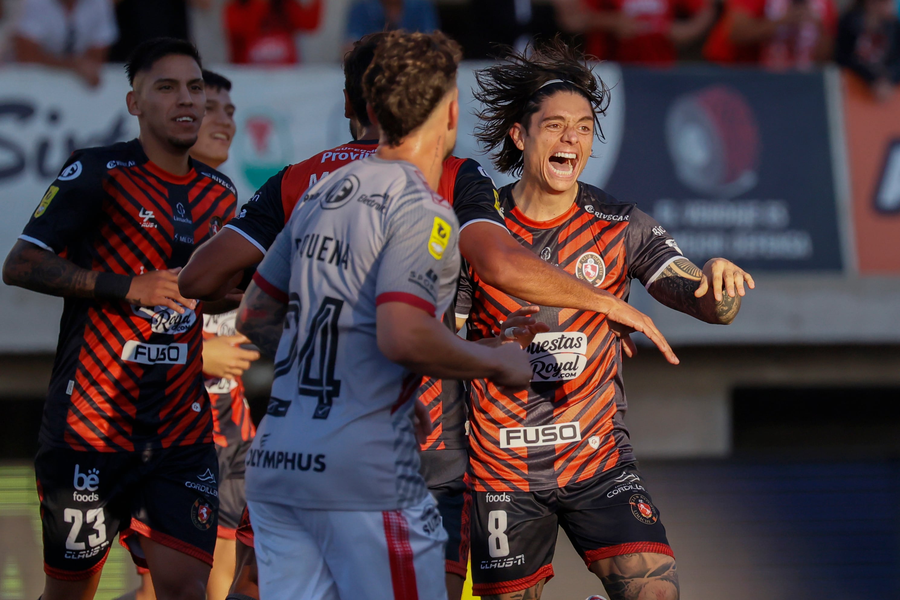 Goleada de líder: Deportes Limache se sube a la cima de la Liga de ...