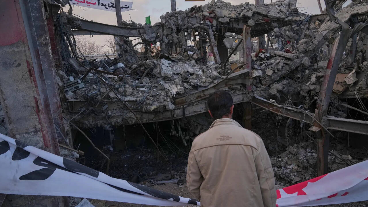 US aviator rescued after Iran downs fighter jet amid ongoing conflict