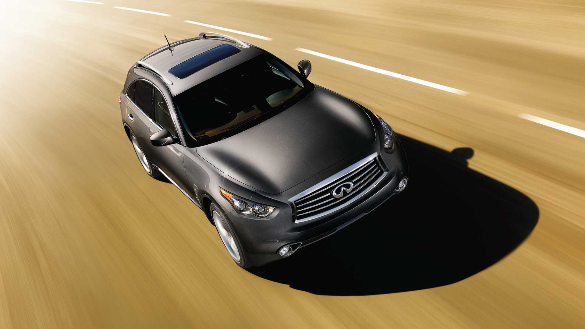 2013 Infiniti FX50 Front 3/4 View