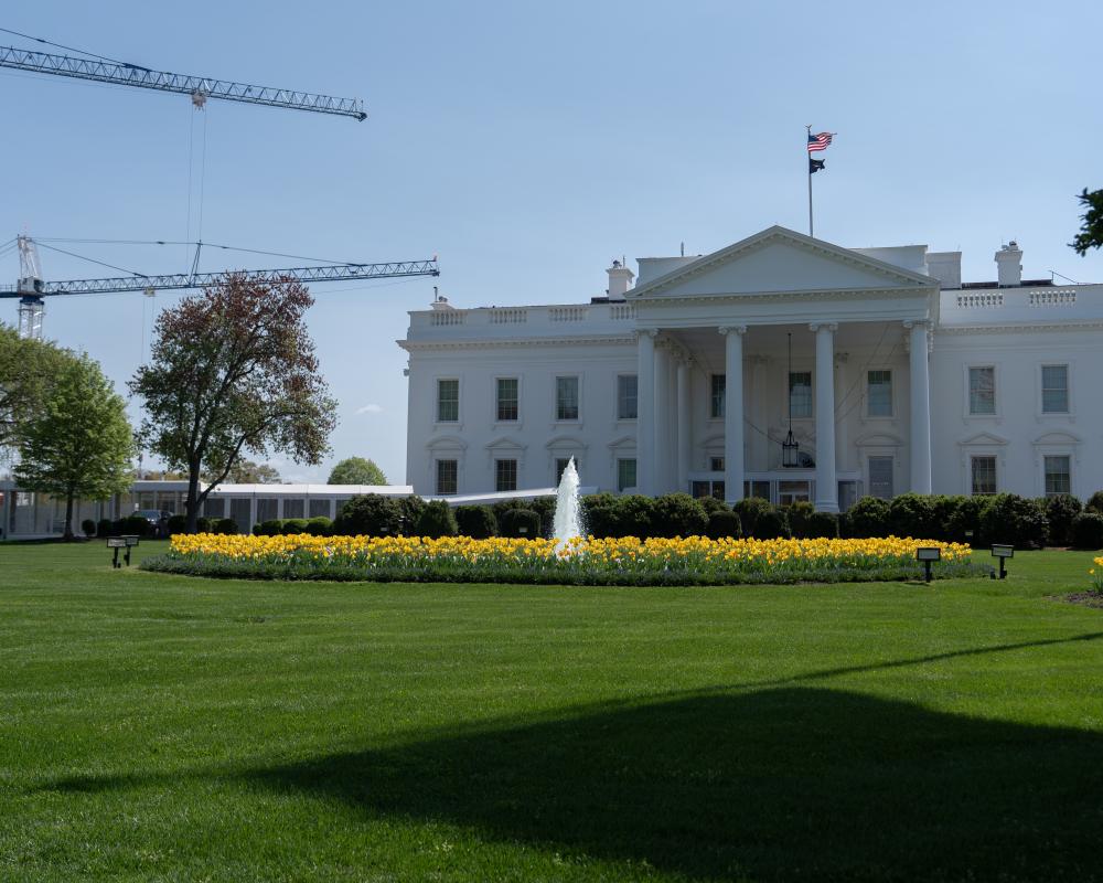 Trump news at a glance: Administration fights to renew work on White House ballroom<br><br>
