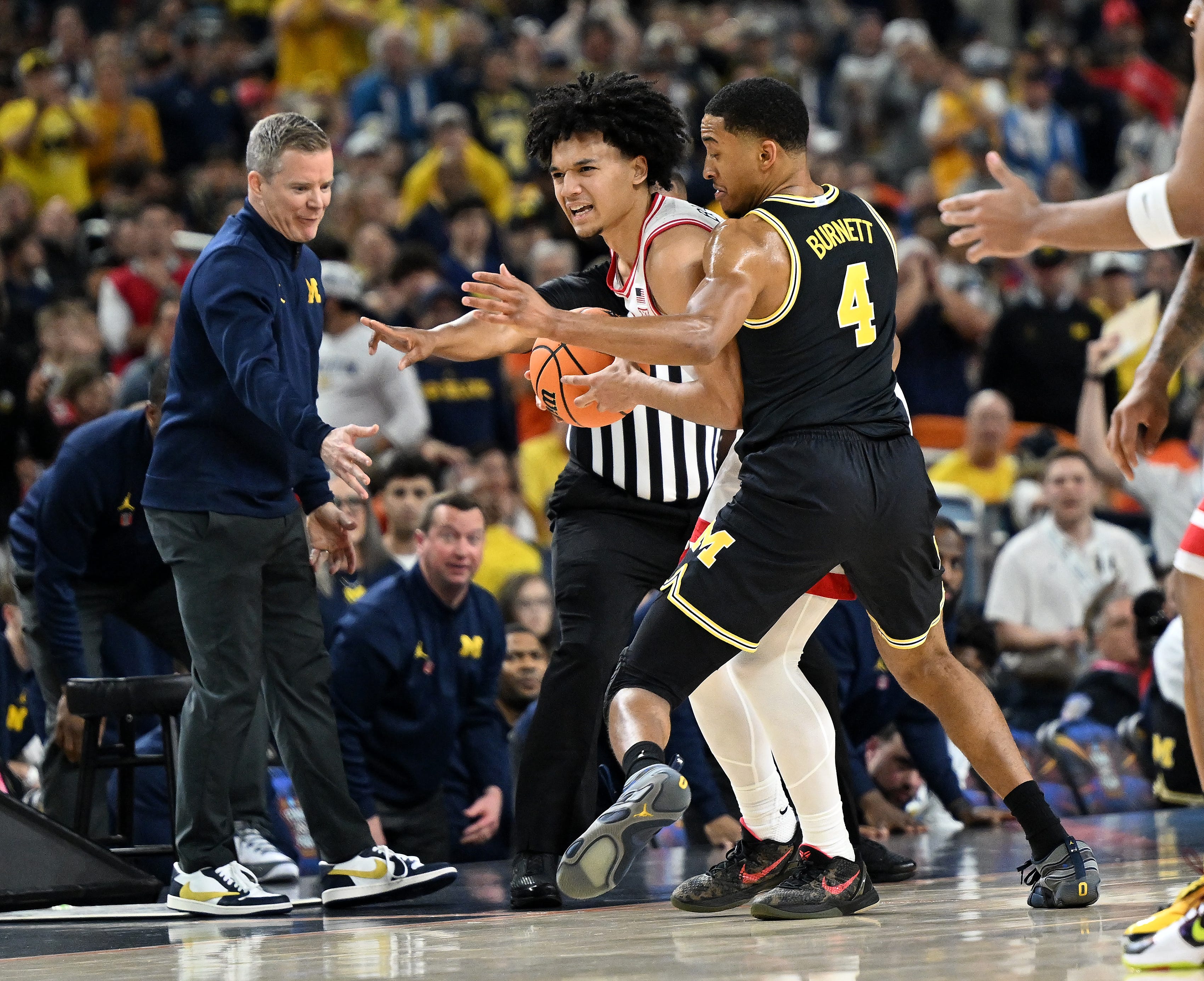 Michigan dominates Arizona en route to national championship berth: Recap