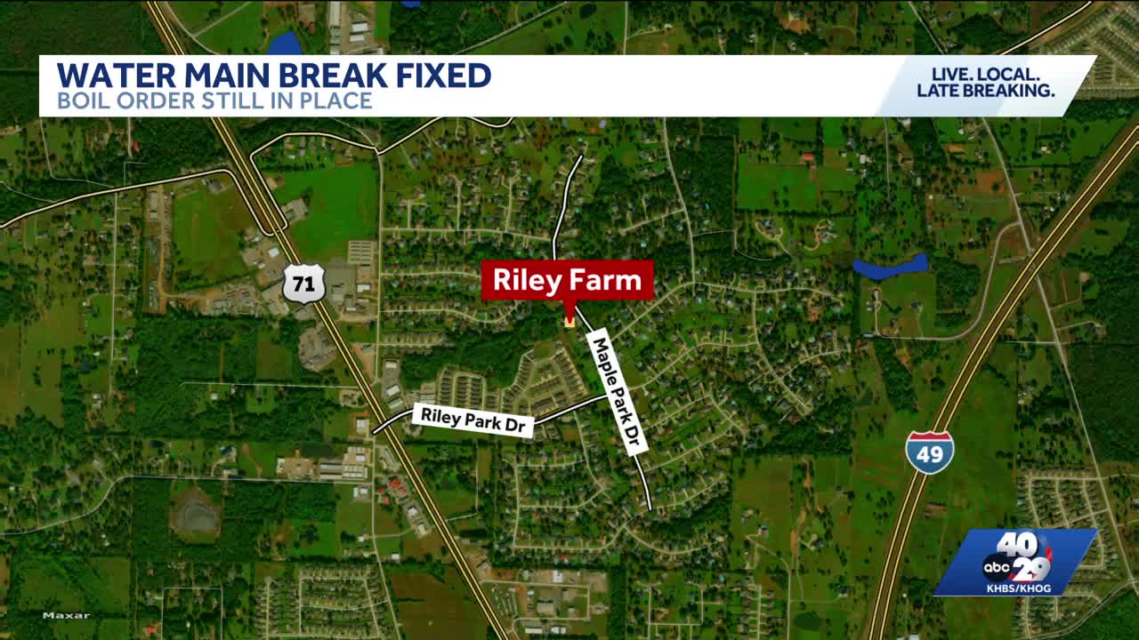 Crews repair water line break in Fort Smith