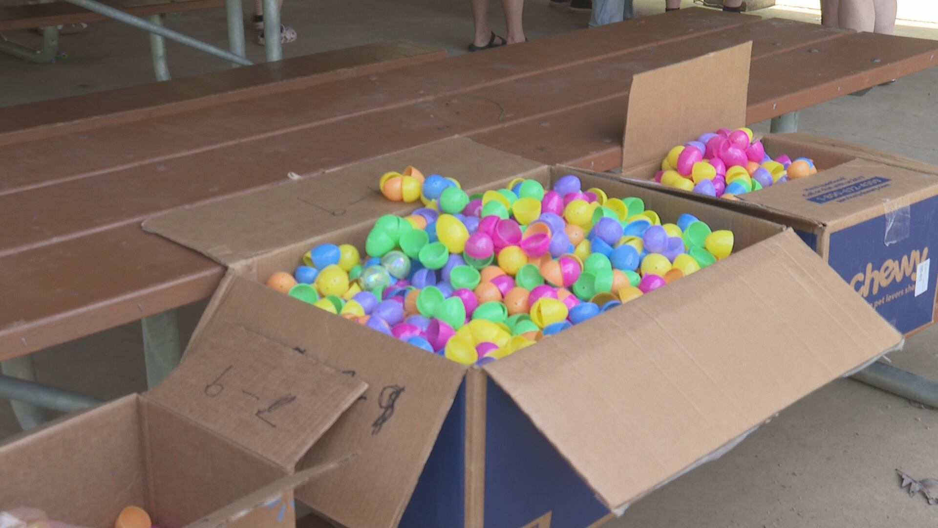 Mountwood Park Easter egg hunt draws hundreds of kids