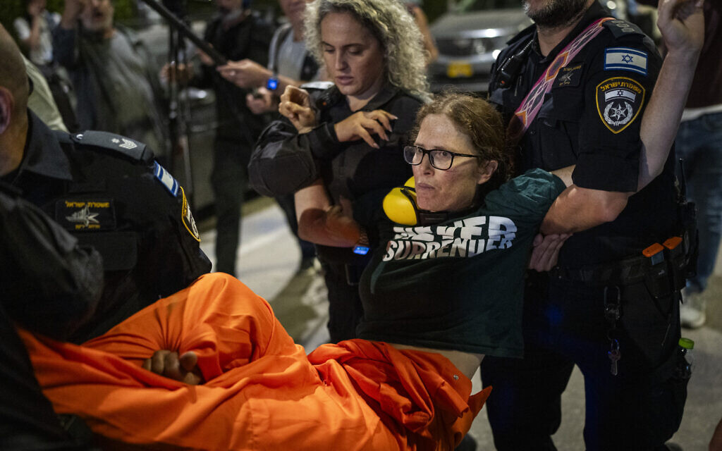 Police deny accusation they prevented detained protesters from ...