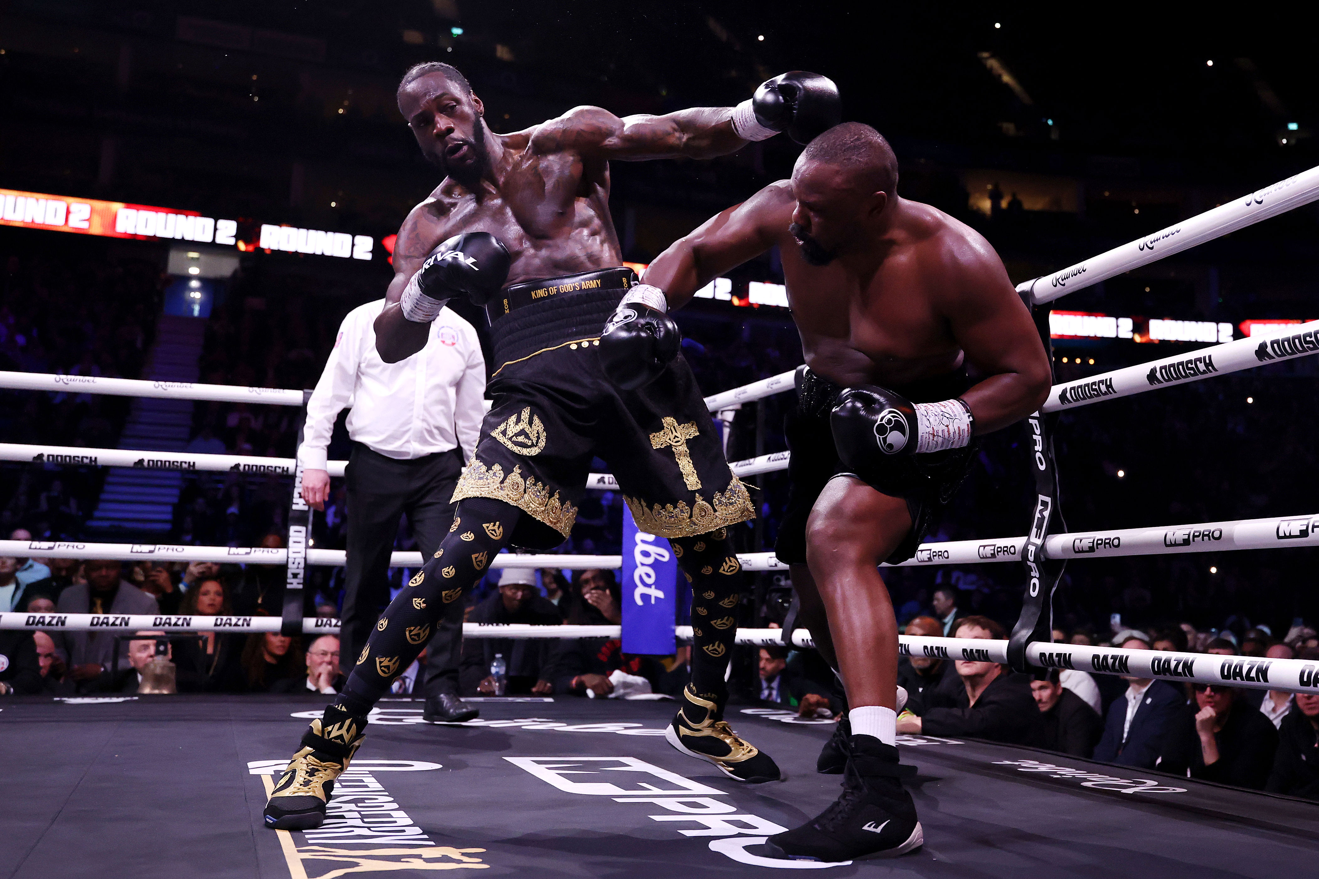 Deontay Wilder and Derek Chisora brawled, and the wild emotion of boxing came through<br><br>