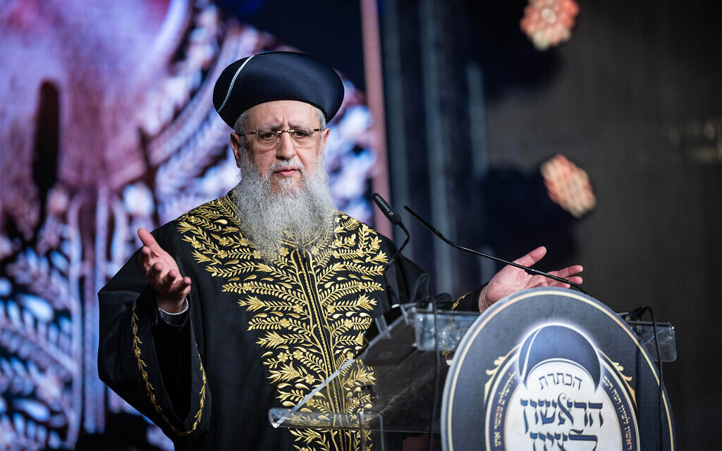Chief rabbi escalates attack on High Court over Shabbat ruling