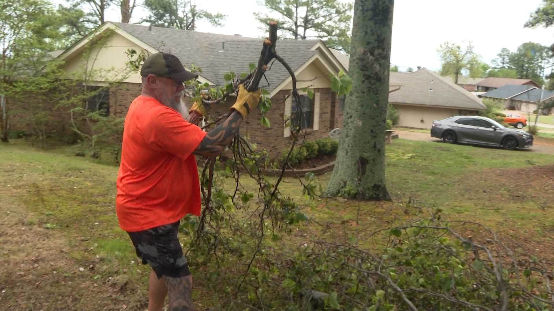 Van Buren residents clean up after storms break limbs, uproot trees
