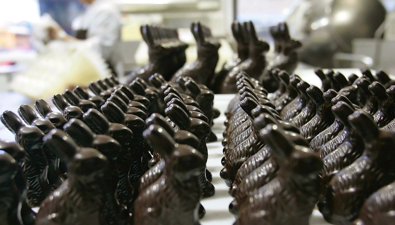 The biggest chocolate bunny in the world weighed over 9,000 pounds and ...