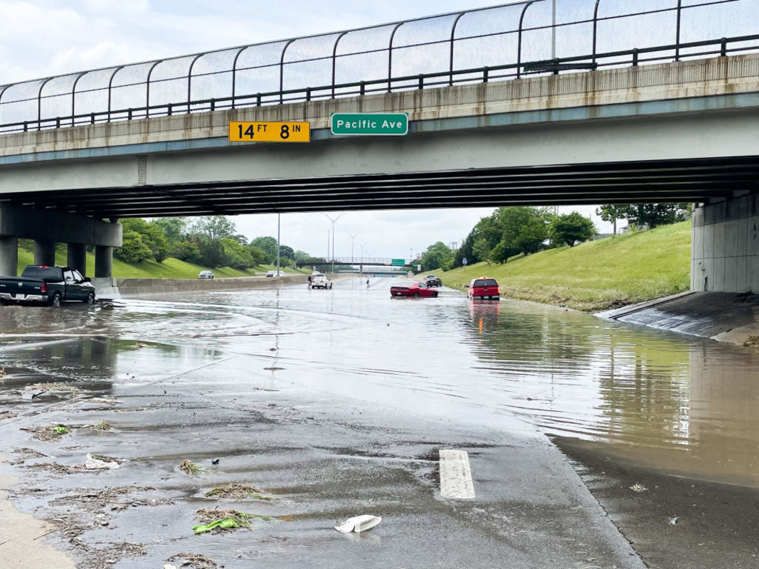 Flood warning: Heavy rain and rising rivers threaten Easter weekend 2026