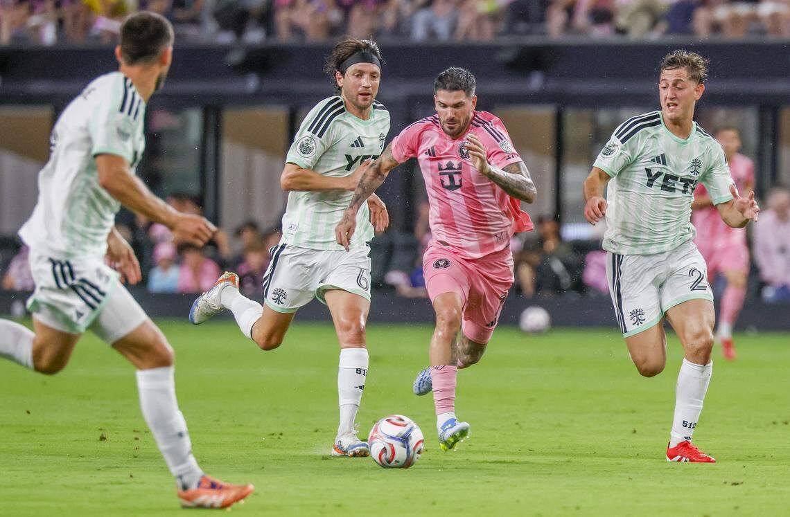 Look as Inter Miami and Messi play first game at their new stadium