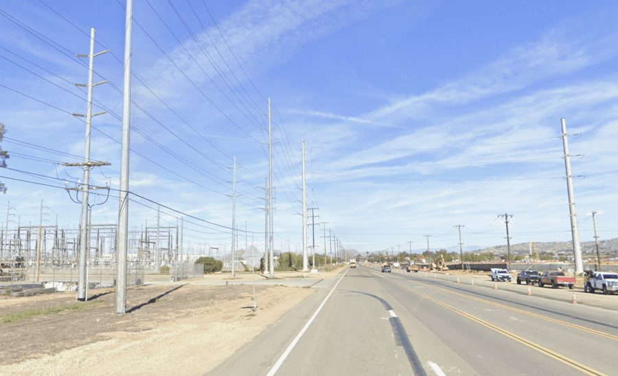 1 killed in crash with Southern California Edison truck<br>