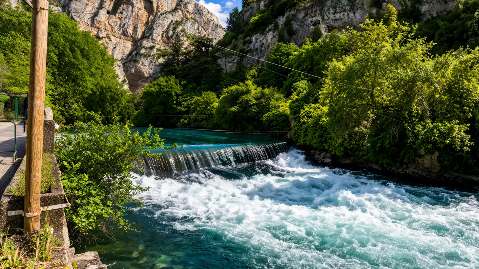 Ontdek Fontaine-de-Vaucluse, een sfeervol Frans dorp (4K)