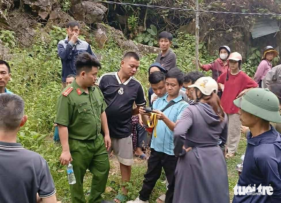 Dùng flycam tìm người đàn ông mất tích trong rừng