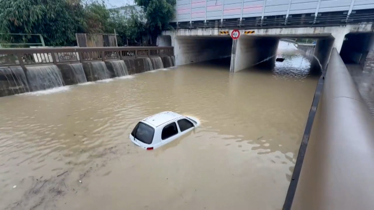 Heavy rain triggers flooding in parts of Taiwan<br><br>