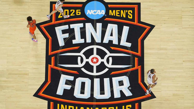 Fans toast Illinois for an incredible 2025-26 season
