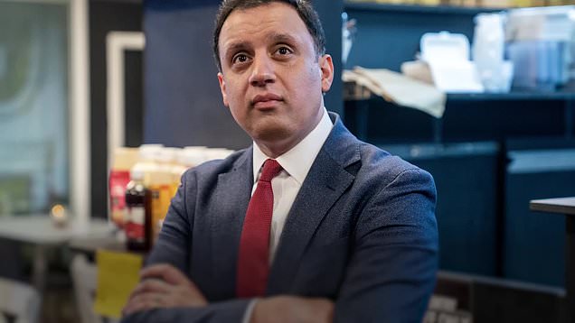 Swinney using Reform's 'race baiting' attack to score political points ...