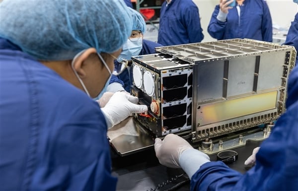 K-RadCube satellite communication fails post-Artemis II