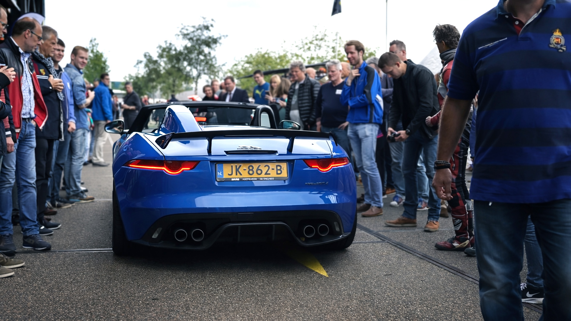 Jaguar F-Type: Motorsound begeistert Zuschauer aus nächster Nähe