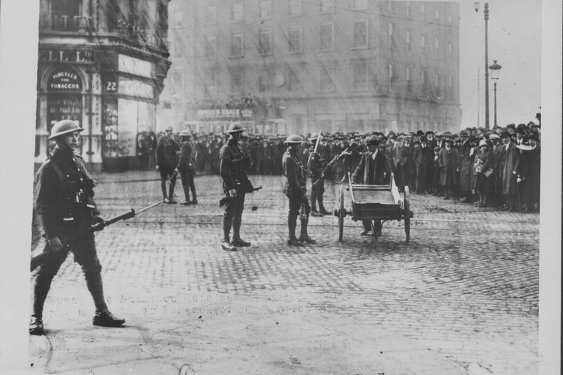 Rare photos capture 1916 Easter Rising that sparked Irish independence ...
