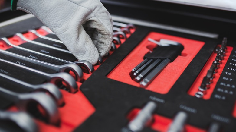8 essential tools for DIY engine maintenance
