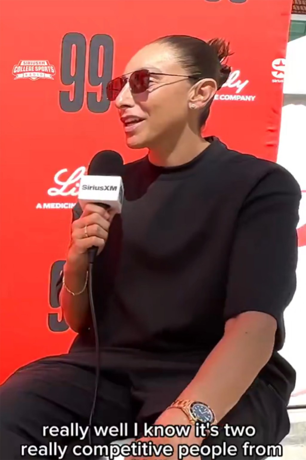 Diana Taurasi reacts to fiery Geno Auriemma-Dawn Staley confrontation