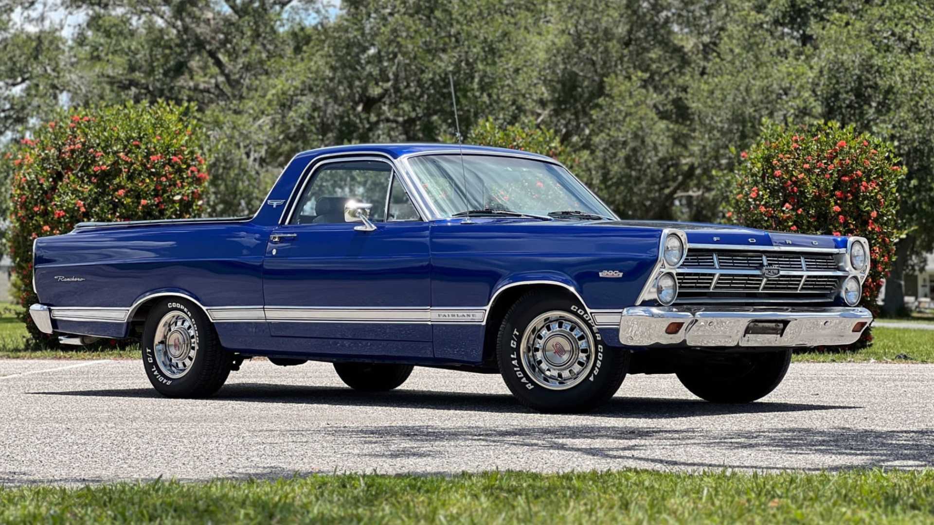 Three-quarter side view of 1967 Ford Ranchero