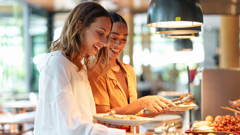 12 fast food restaurants that used to have buffets