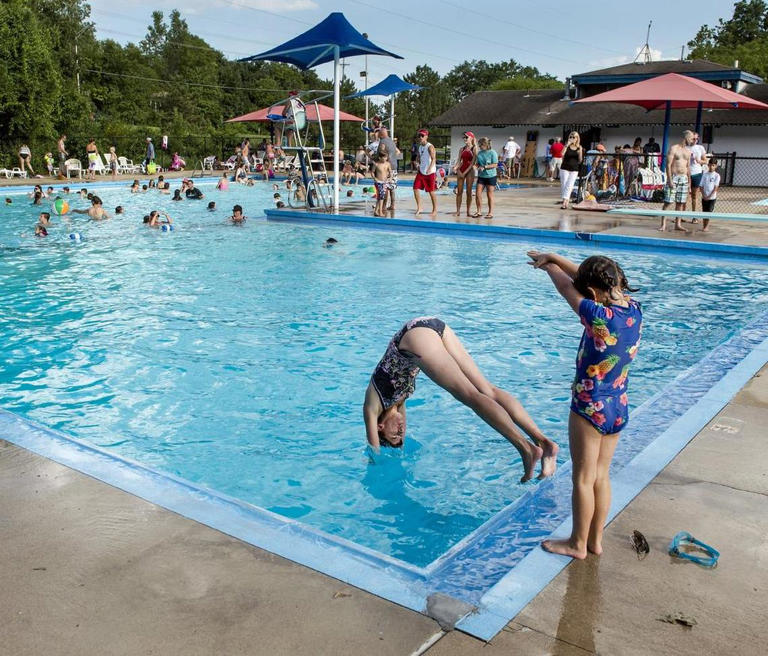 A new Overland Park neighborhood pool? City to talk possibilities in ...