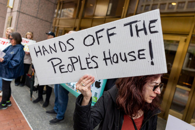 What is the 25th Amendment – could Donald Trump be removed from office?