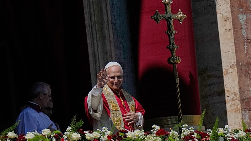 In first Easter blessing as pontiff, Pope Leo XIV urges those who can ...