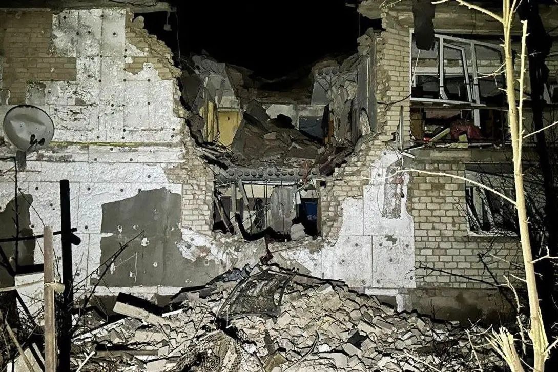 Ukraine war latest: Ukraine confirms strikes on Russian oil infrastructure, defying calls to ease attacks amid soaring fuel prices<br><br>