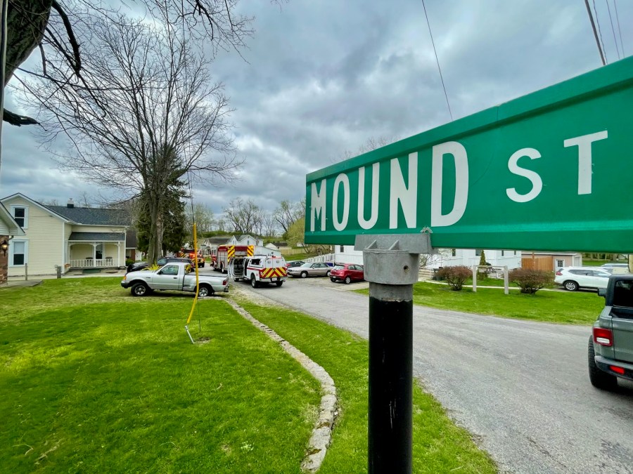 Fire on Mound Street, one pet dead and three saved