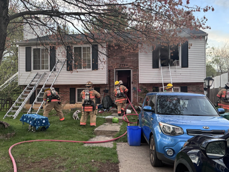 3 people, 6 dogs displaced in Gaithersburg house fire