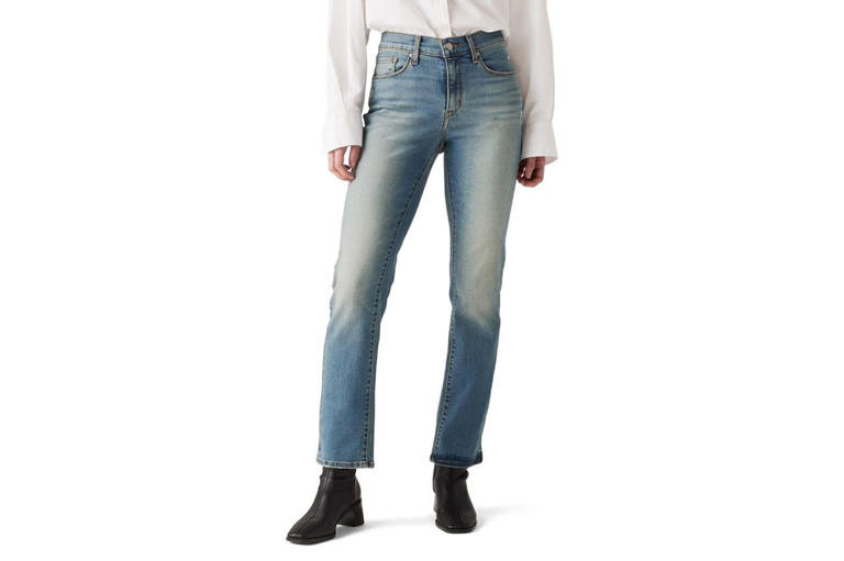 A stylist told me that Jennifer Aniston's sleek jeans style is so easy ...