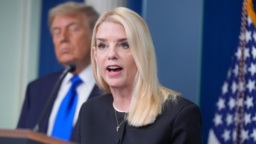 SNL rips Bondi’s departure in cold open<br>