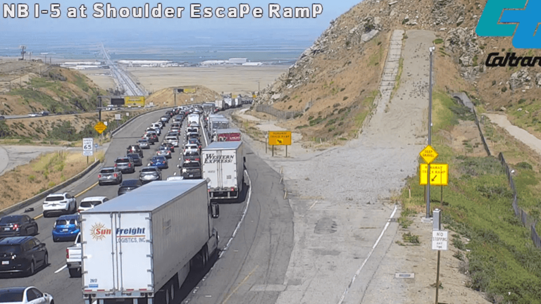 Brush fire causes delays for northbound traffic on I-5 Sunday afternoon
