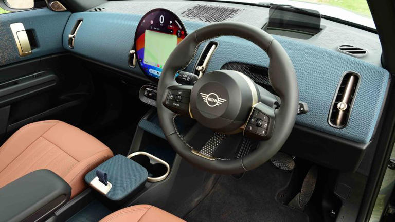 Car deal of the day: MINI Countryman Electric looks a retro EV hero at ...