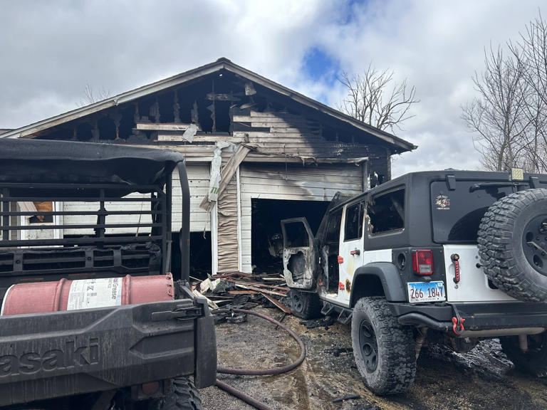 No injuries reported after large garage fire in Lindenwood