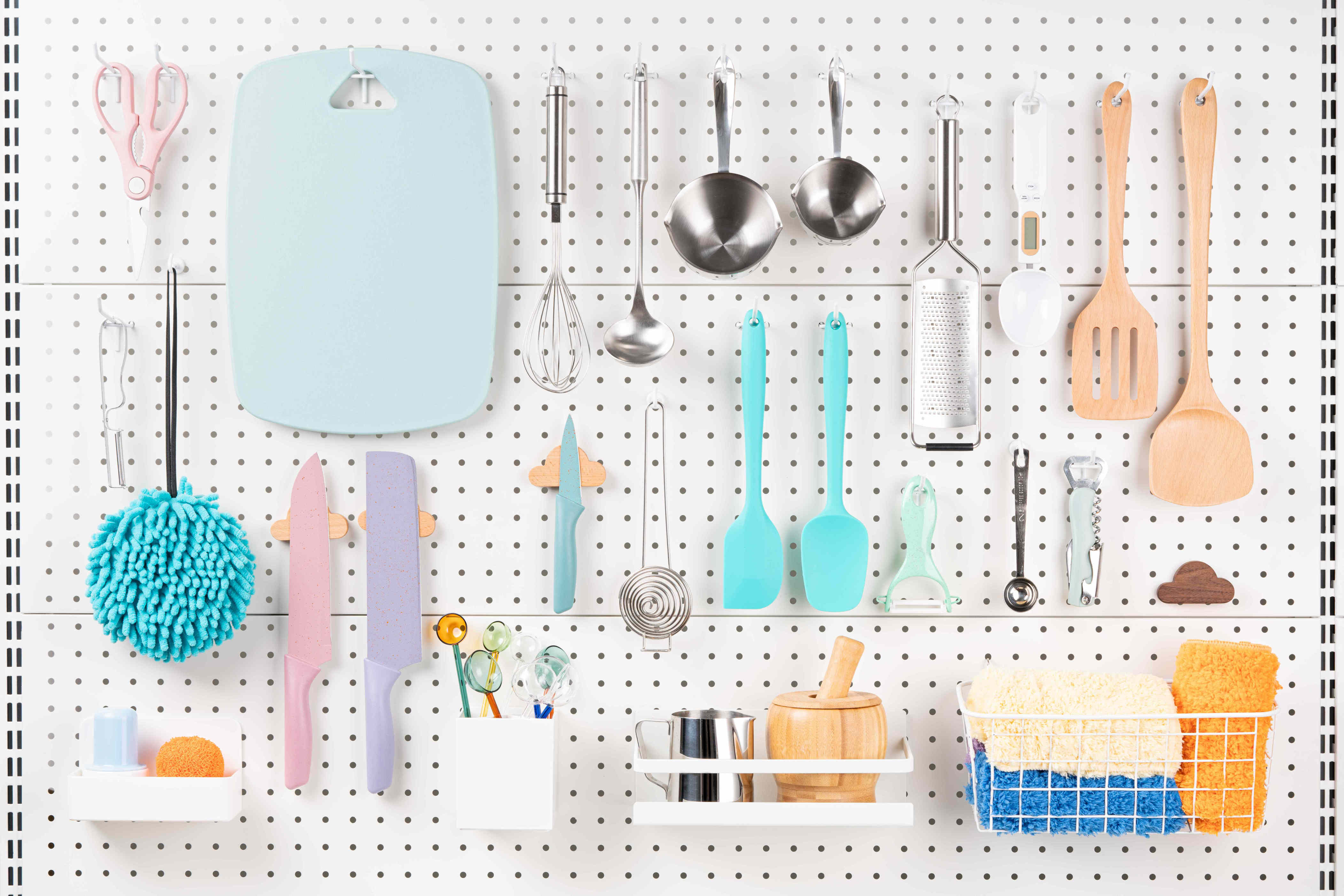 8 kitchen items chefs say you should replace every year