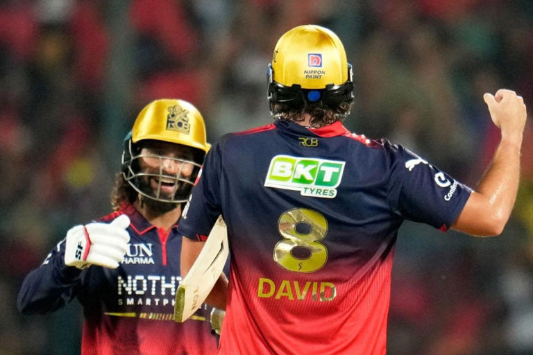 'Escorted the ball with goodbye': RCB fans in awe of Tim David 'assault ...