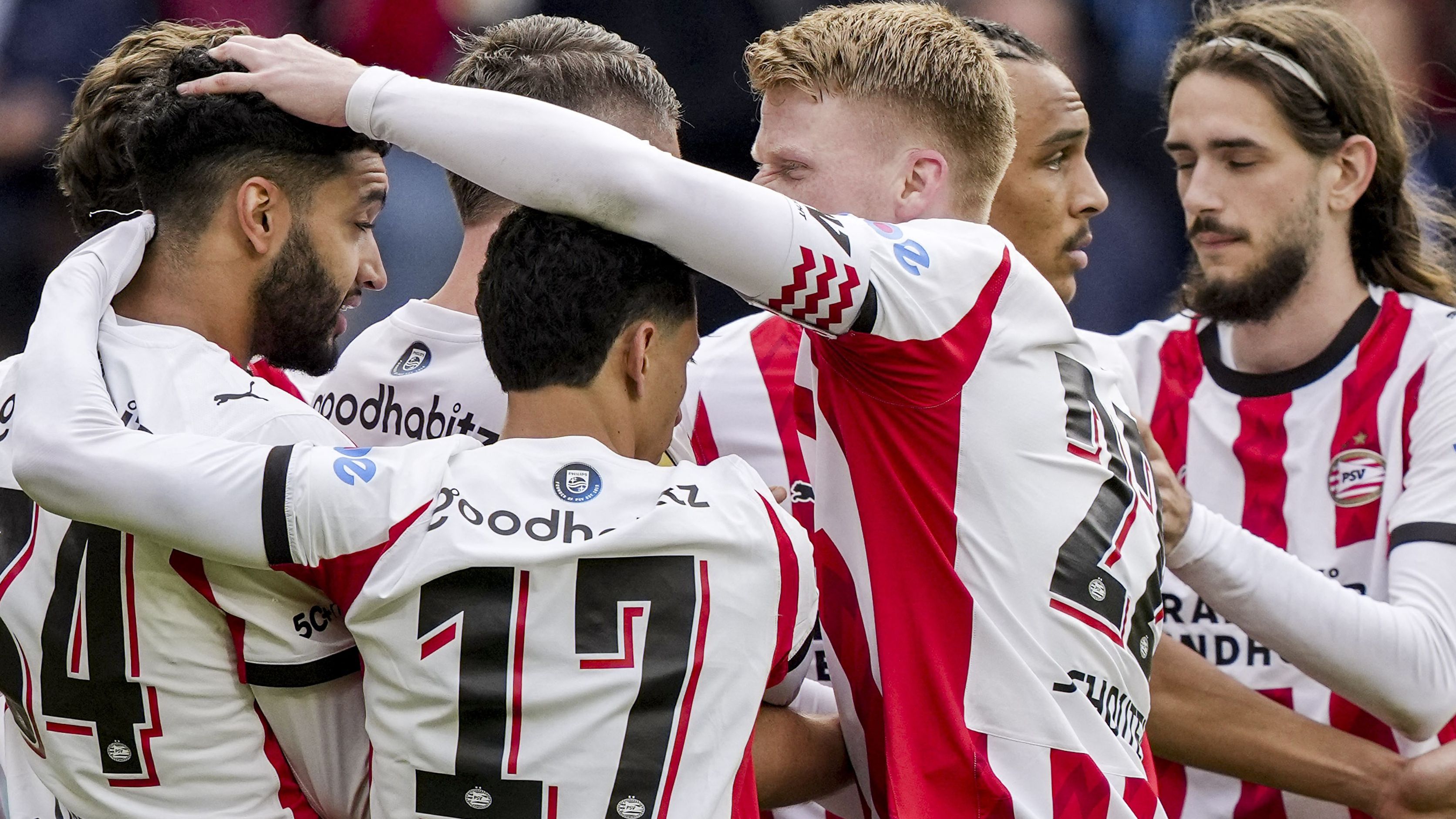 PSV Crush FC Utrecht 6-1 in Dominant Eredivisie Victory - News Directory 3