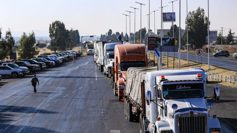 Paro inminente de transportistas y agricultores; ¿cuándo, a qué hora y ...