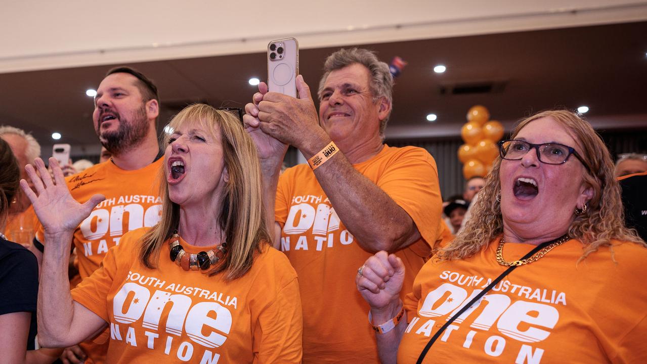 Major win for One Nation as voters abandon PM: poll