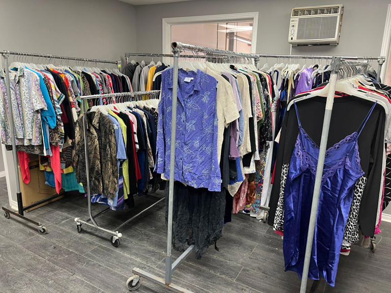 20 reasons why you should definitely shop at thrift stores