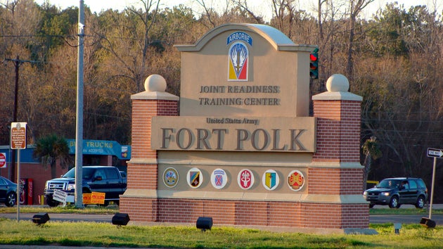 ICE detains wife of Army staff sergeant days after their wedding: NYT<br>