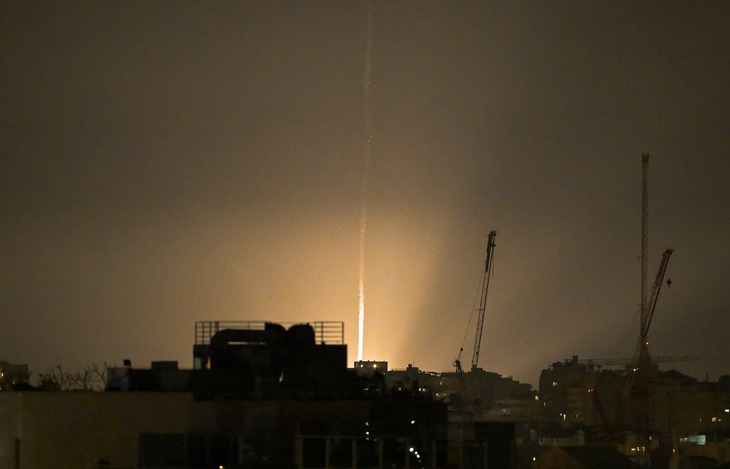 Israel nói Iran còn hơn 1.000 tên lửa, Hezbollah sở hữu tới 10.000 rocket