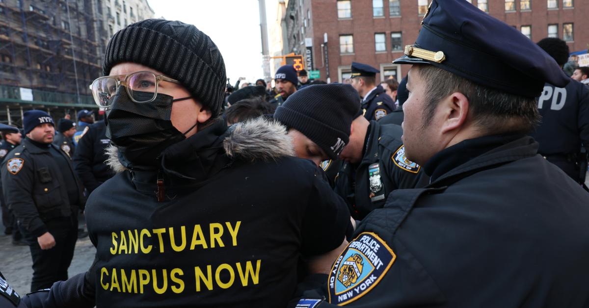 DOJ avoids using harboring law against sanctuary cities
