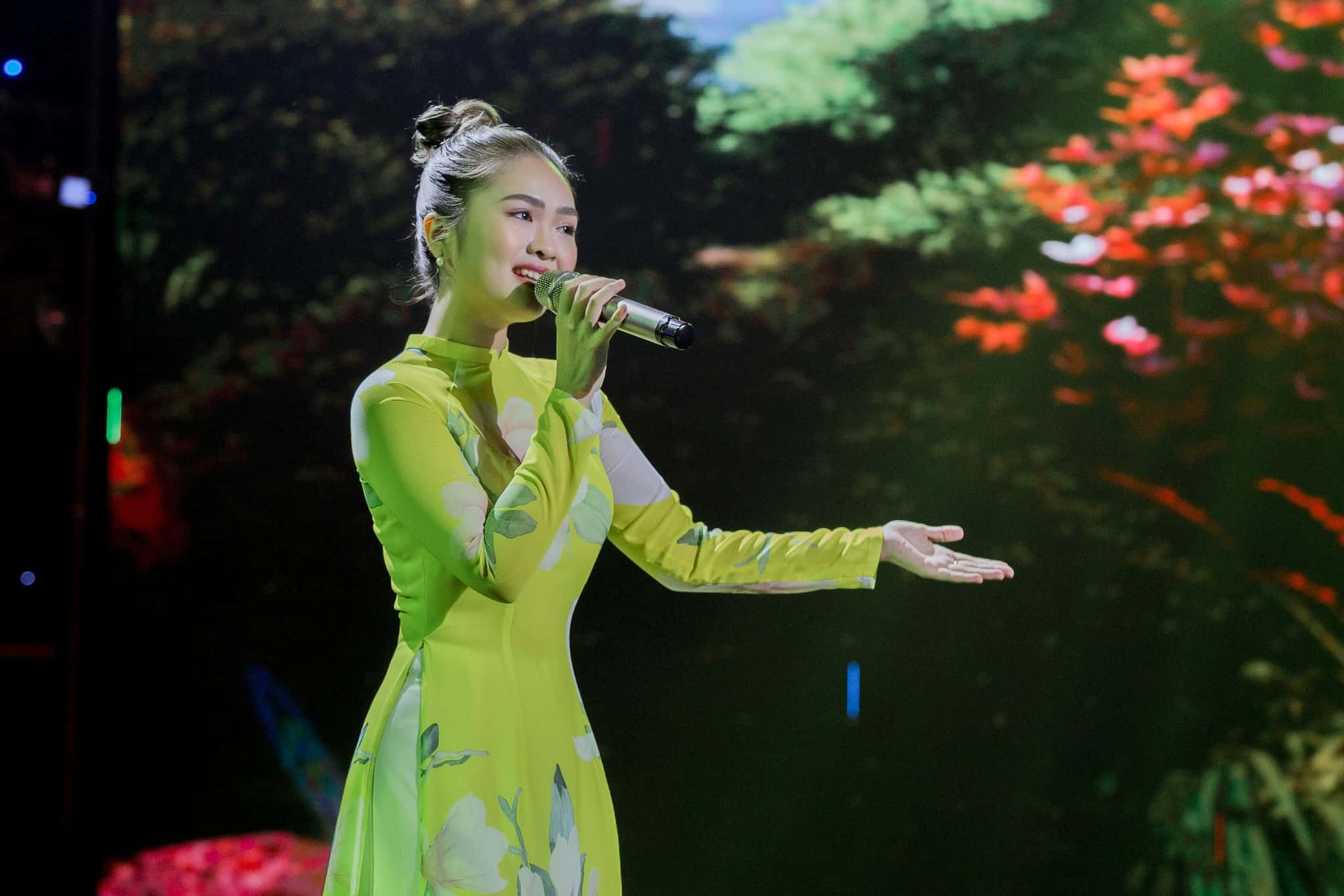 Cuộc sống sóng gió của Thiện Nhân - Quán quân Giọng hát Việt nhí 2014