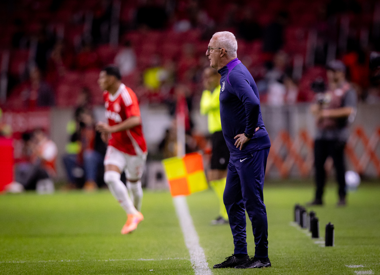 Após derrota em casa, Corinthians confirma a demissão de Dorival Júnior